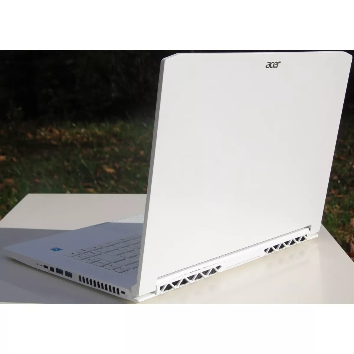 Acer ConceptD 7 CN715-71 (CN715-71-798Y)