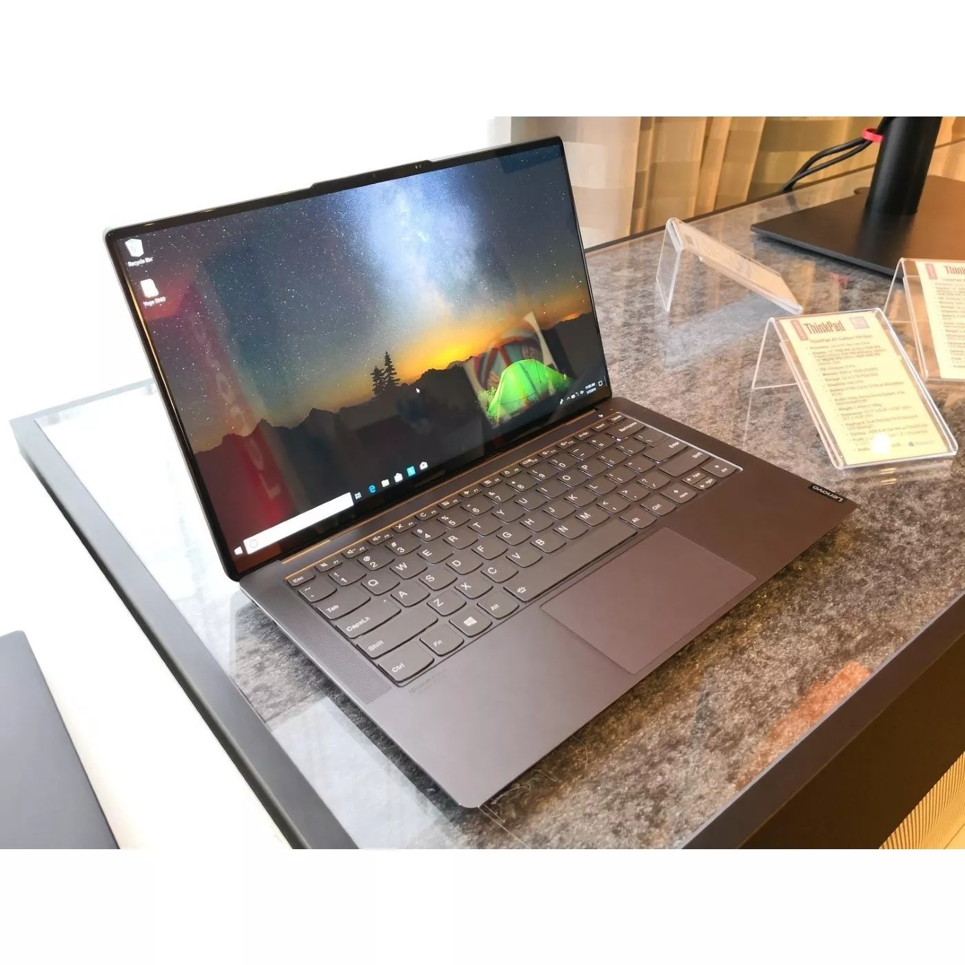 Lenovo Yoga S940 14 (S940-14IWL 81Q7004DRU)