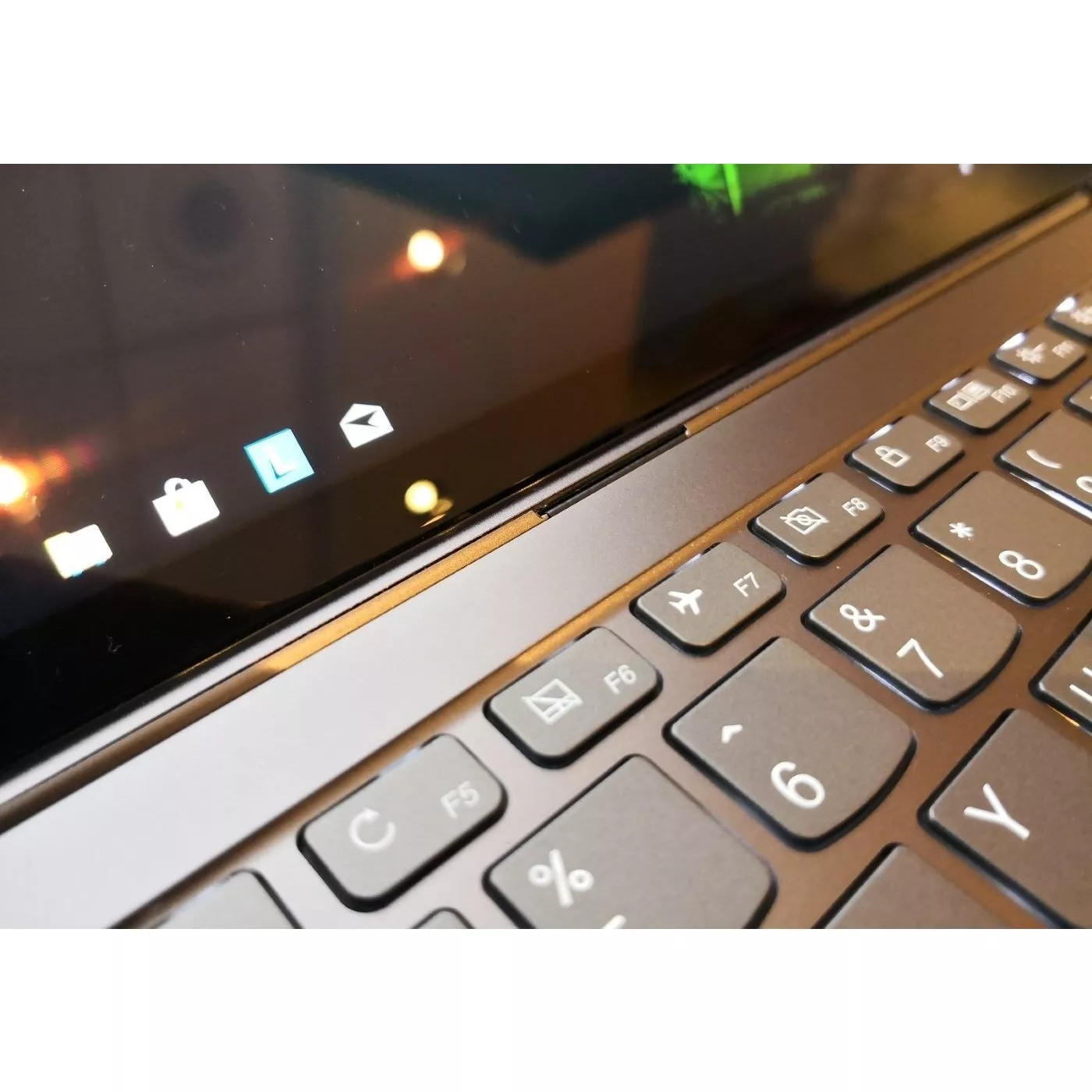 Lenovo Yoga S940 14 (S940-14IWL 81Q7004DRU)