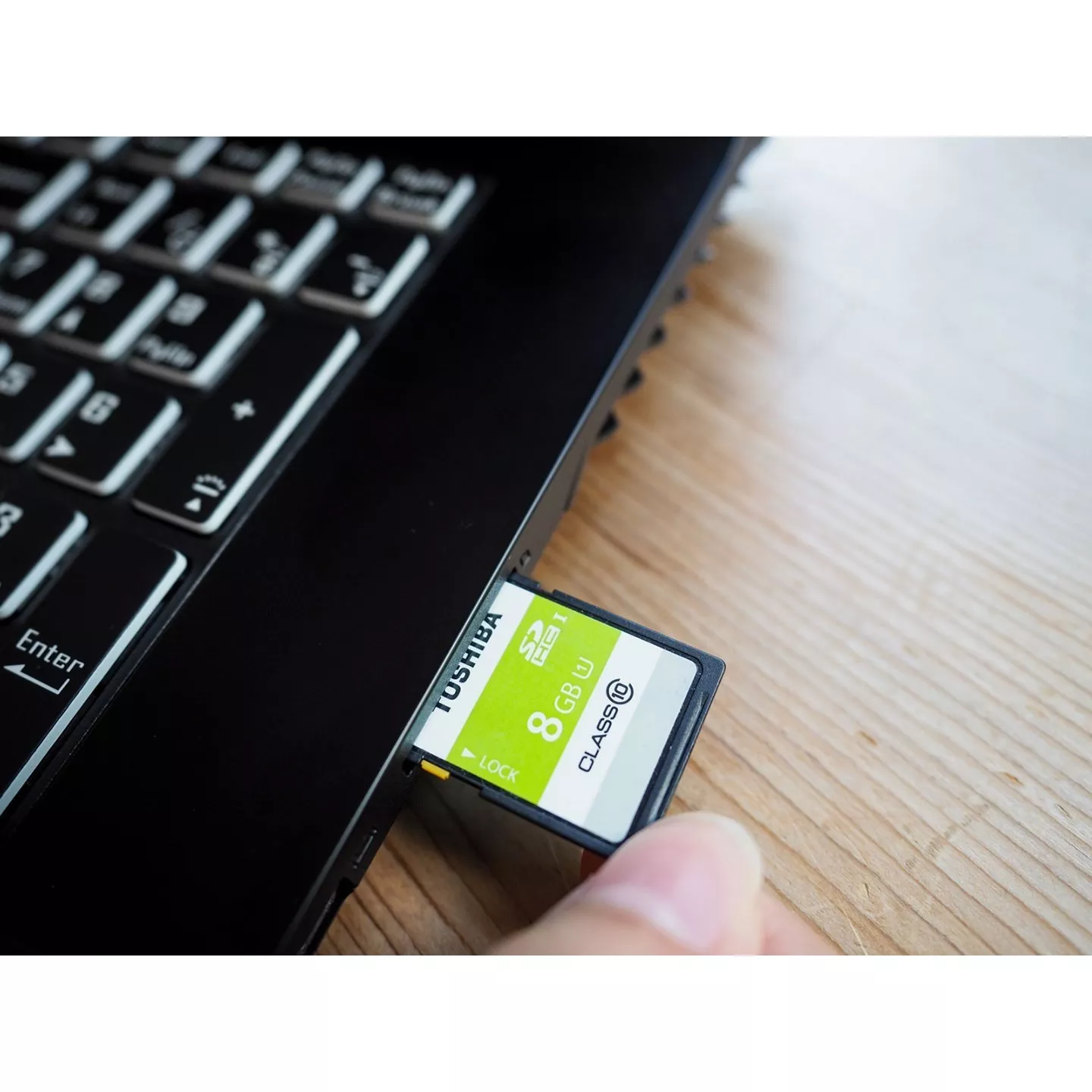 Gigabyte 15 SB-7US1130SH