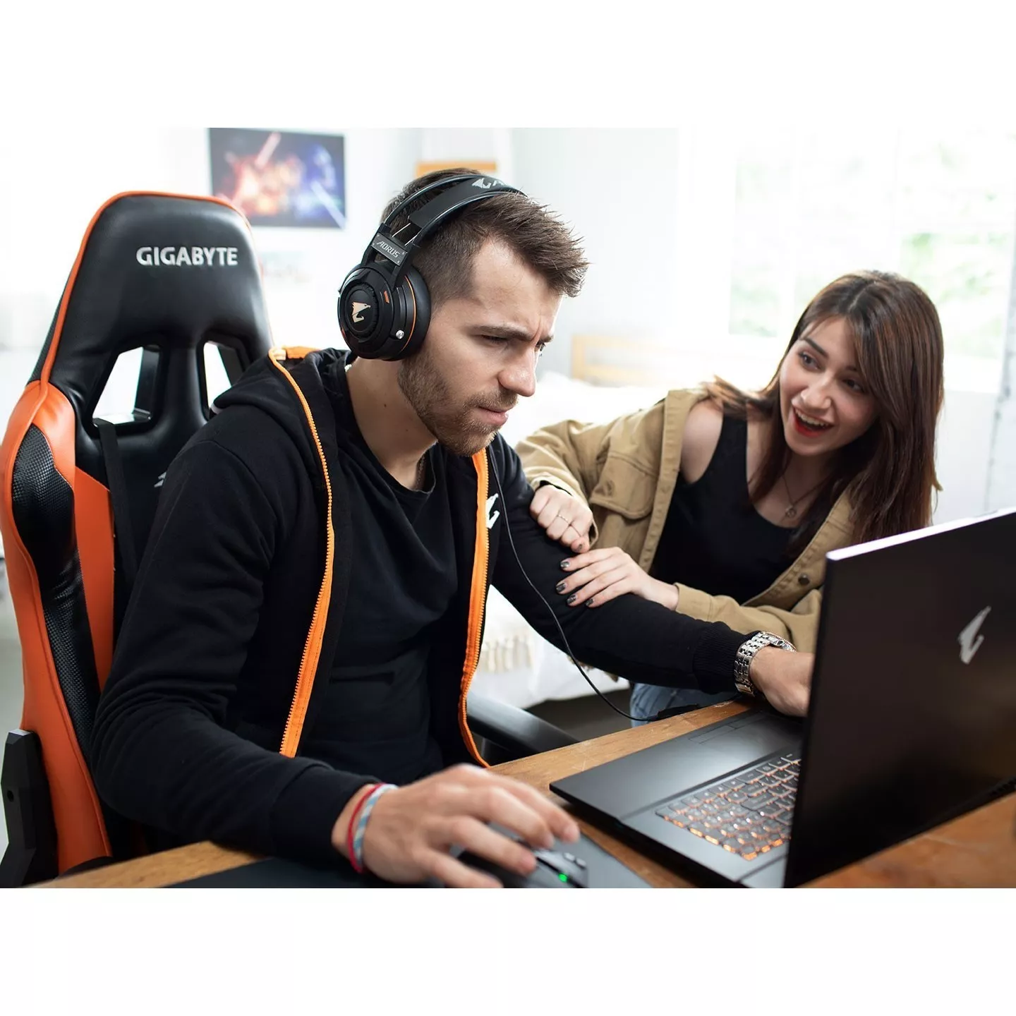 Gigabyte 15 SB-7US1130SH